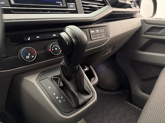 Volkswagen Transporter 26 of 30