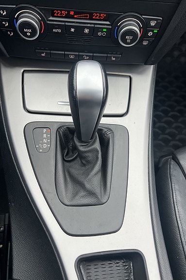 BMW 325Xi 15 of 21