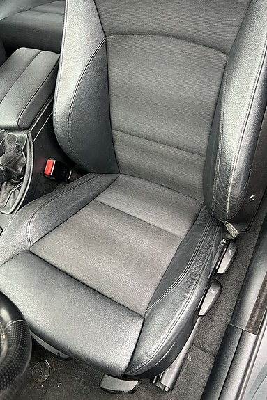 BMW 325Xi 11 of 21