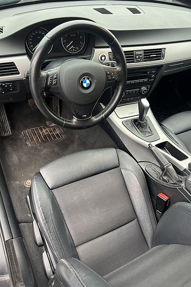 BMW 325Xi 9 of 21
