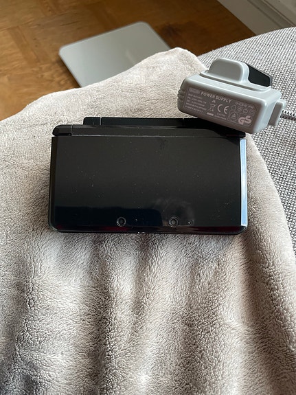 Product image 1 of 2