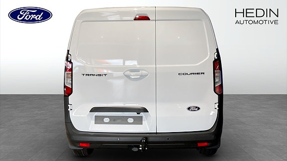 Ford Transit Courier 7 of 9