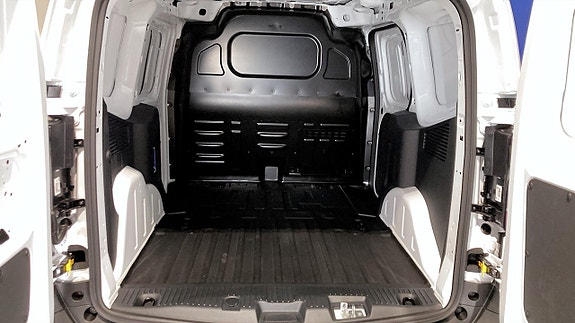 Ford Transit Courier 5 of 9