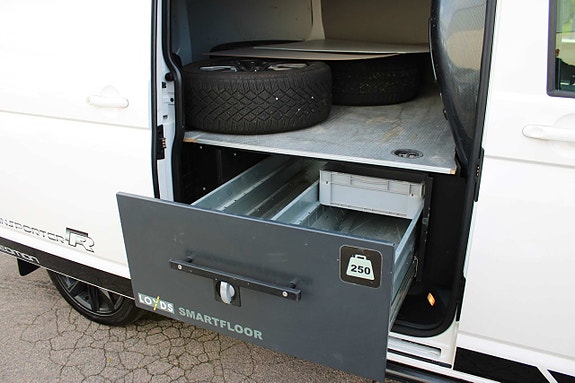 Volkswagen Transporter 6 of 12