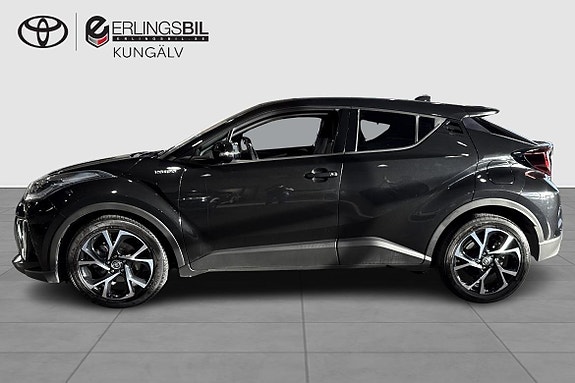Toyota C-HR 4 of 12