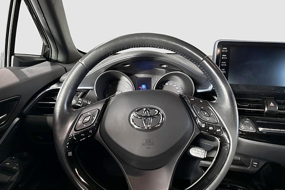 Toyota C-HR 11 of 12