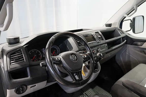 Volkswagen Transporter 8 of 12