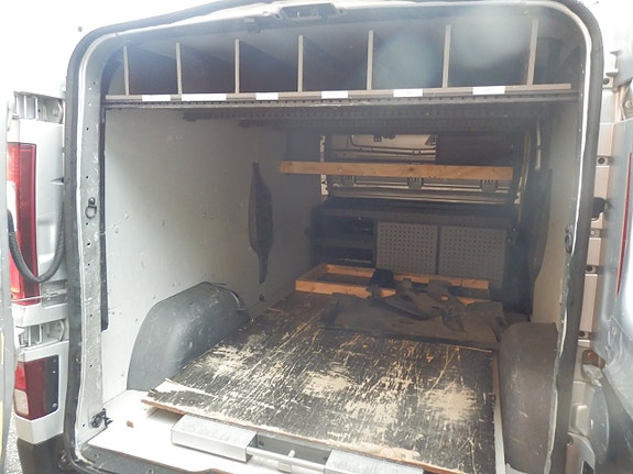 Renault Trafic 4 of 8