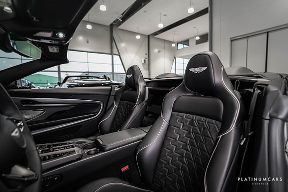 Aston Martin Vanquish 9 of 27