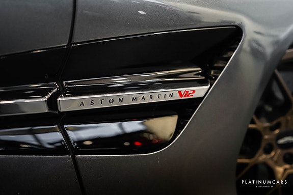 Aston Martin Vanquish 26 of 27
