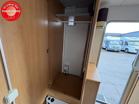 Knaus SÜDWIND 400 TS 11 of 18