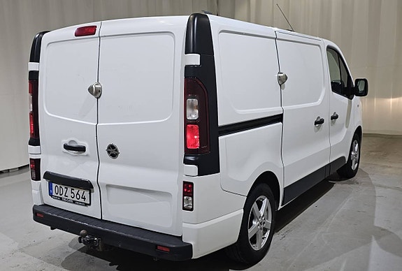 Opel Vivaro 2 of 19