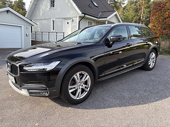 Volvo V90 Cross Country