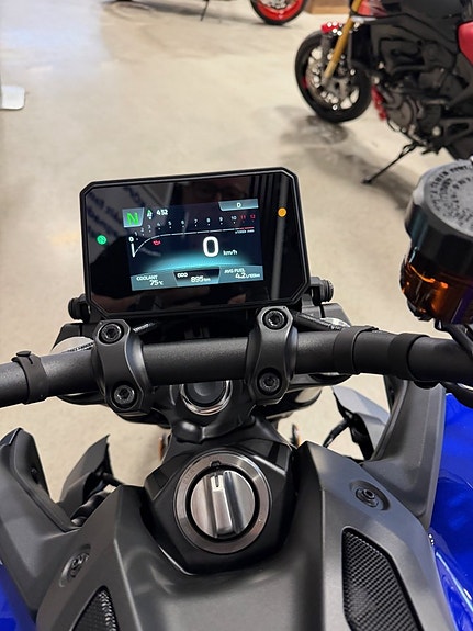 Yamaha MT-09 Y-AMT ABS 2 of 5
