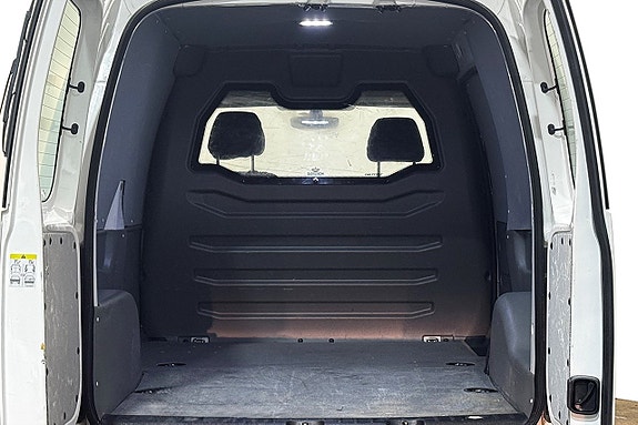 Volkswagen e-Caddy Maxi 13 of 25