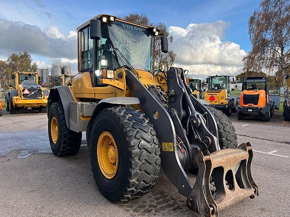 Volvo L 70 F 12 of 12