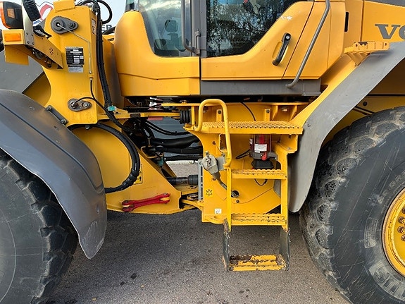 Volvo L 70 F 5 of 12