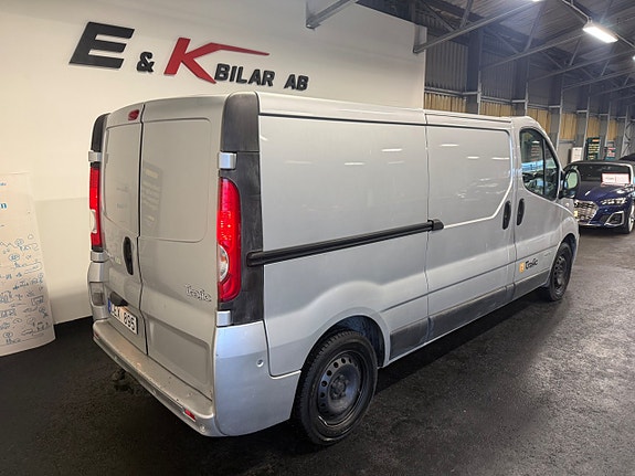 Renault Trafic 4 of 13
