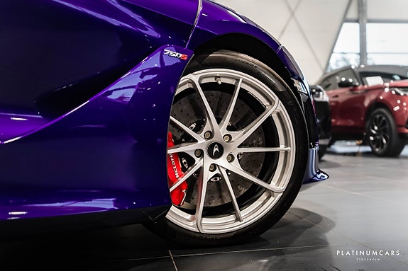 McLaren 750S 24 of 27