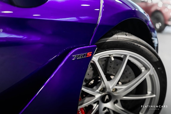 McLaren 750S 25 of 27