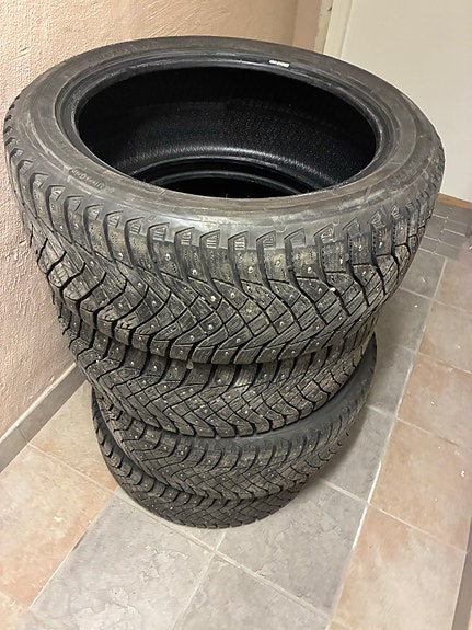Product image 1 of 3