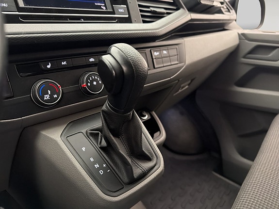 Volkswagen Transporter 26 of 30