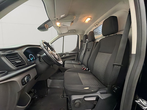 Ford Transit Custom 15 of 30