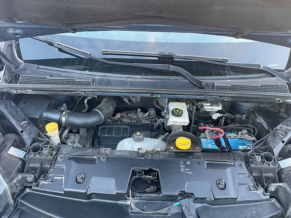 Renault Trafic 18 of 18