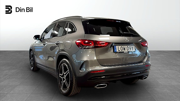 Mercedes-Benz GLA 180 3 of 19