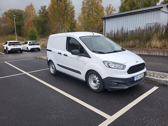 Ford Transit Courier 2 of 6
