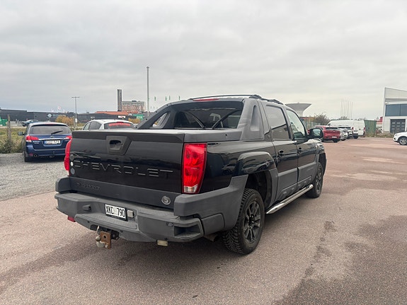 Chevrolet Avalanche 3 of 7