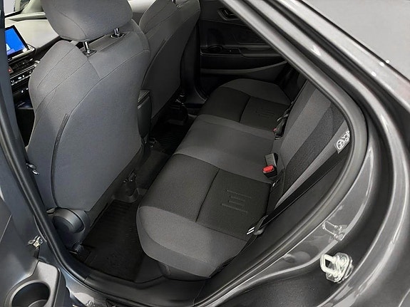 Toyota C-HR 7 of 12