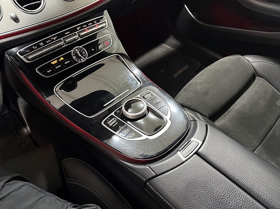 Mercedes-Benz E 220 14 of 15