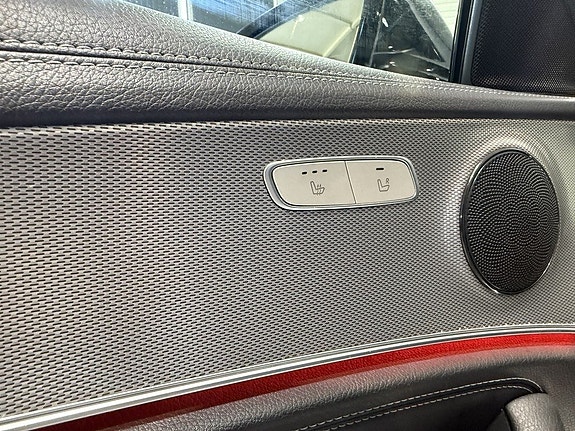 Mercedes-Benz E 220 12 of 15