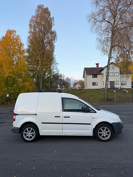 Volkswagen Caddy 2 of 6