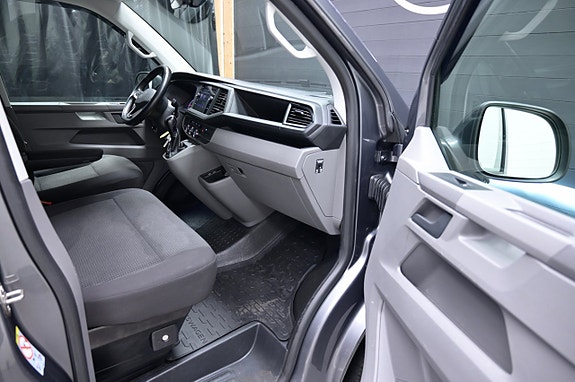 Volkswagen Transporter 9 of 17