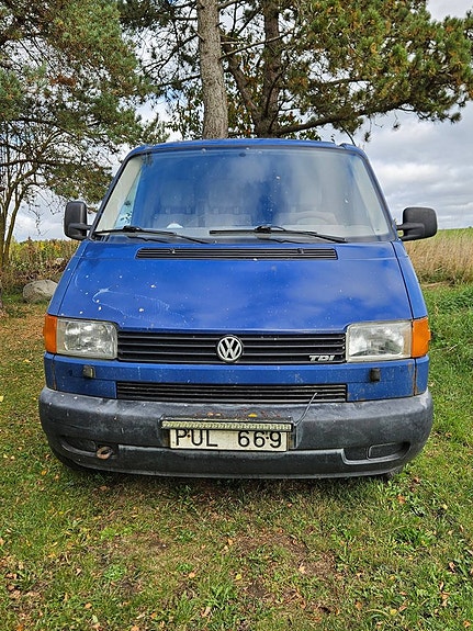 Volkswagen Transporter 2 of 6