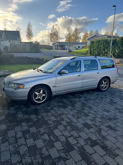 Volvo V70 4 of 4