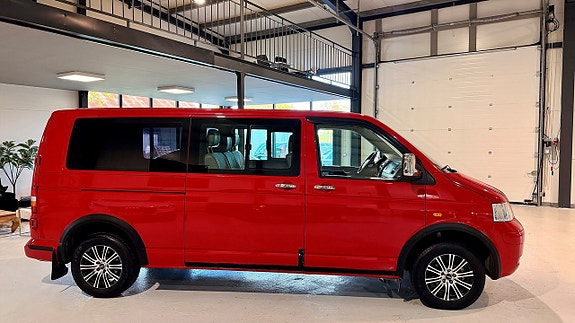 Volkswagen Caravelle 3 of 12