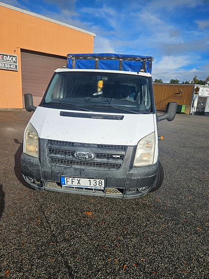 Ford Transit 2 of 8