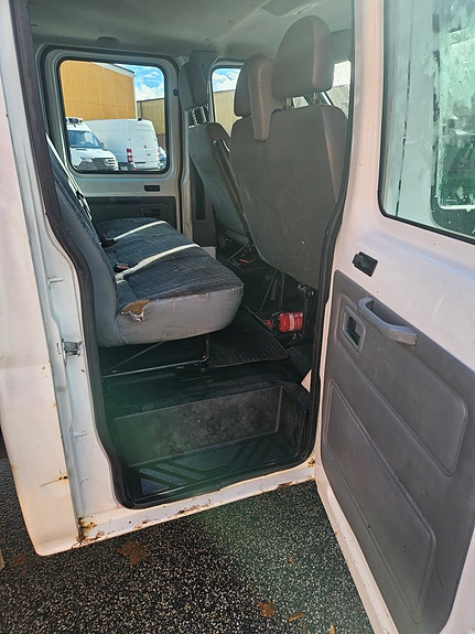 Ford Transit 8 of 8