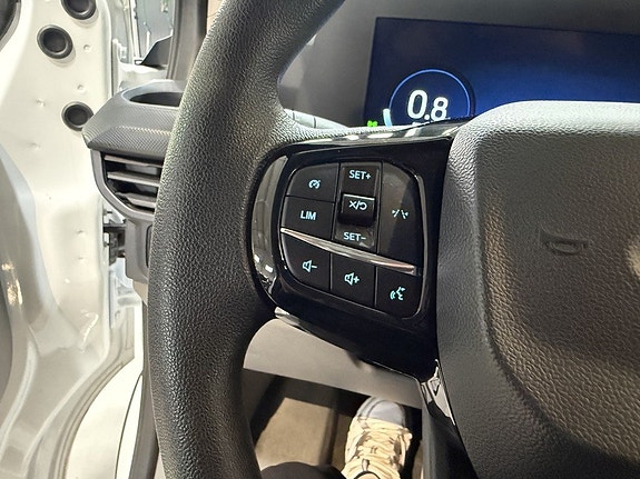 Ford Transit Custom 16 of 19