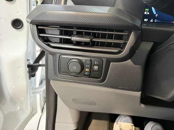 Ford Transit Custom 19 of 19