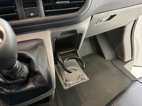 Ford Transit Custom 15 of 19