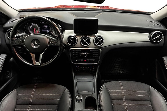 Mercedes-Benz GLA 200 12 of 20