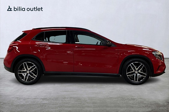 Mercedes-Benz GLA 200 5 of 20