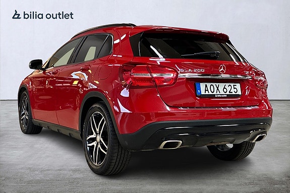 Mercedes-Benz GLA 200 8 of 20