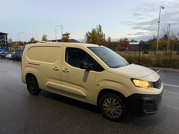 Peugeot Partner 2 of 9