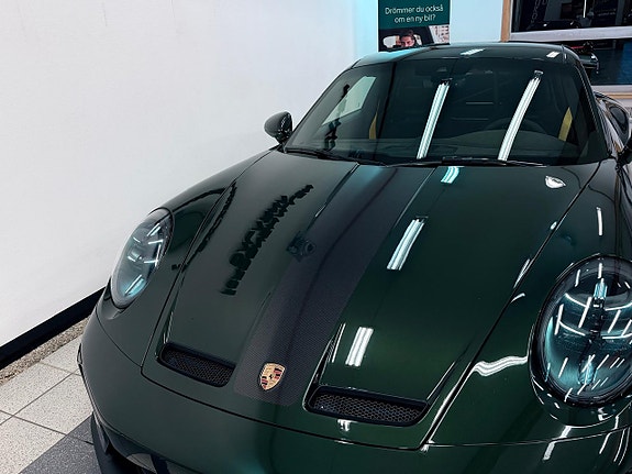 Porsche 911 GT3 17 of 29