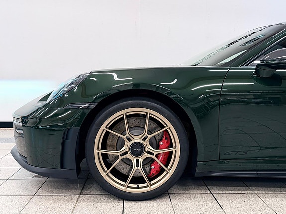 Porsche 911 GT3 13 of 29